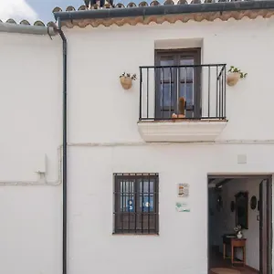three-bedroom-holiday-home-in-zahara-de-la-sierra.es-andalucia.com/